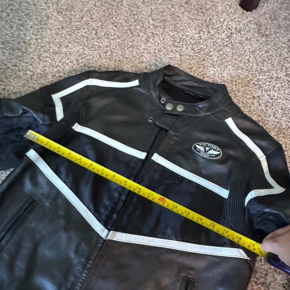 Victory Motorcycle Men's Medium Black Leather Full Zip Motorcycle Jacket
